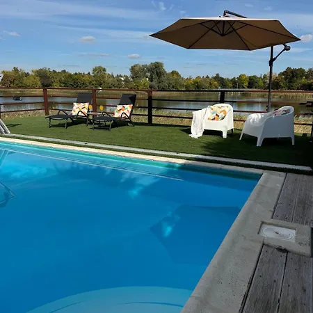 Fazenda, A Mini Birtok Ferienhaus Siófok